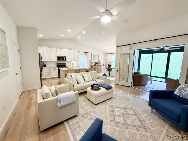 1647 Ridgefield Bluff Court, Eureka, MO 63025