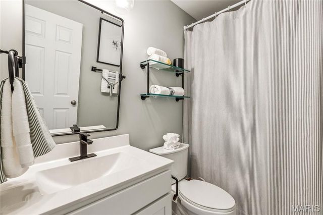 1647 Ridgefield Bluff Court, Eureka, MO 63025