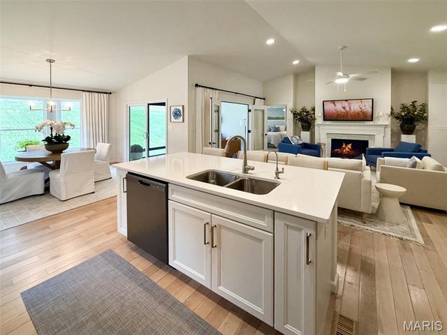 1647 Ridgefield Bluff Court, Eureka, MO 63025