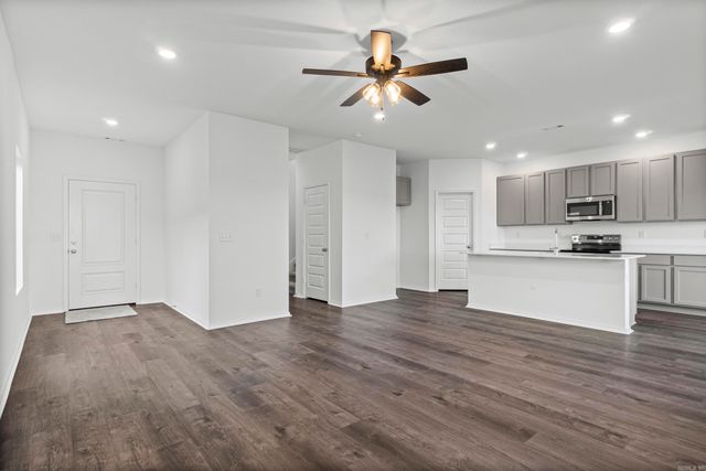 115 Sofia Drive, Maumelle, AR 72113
