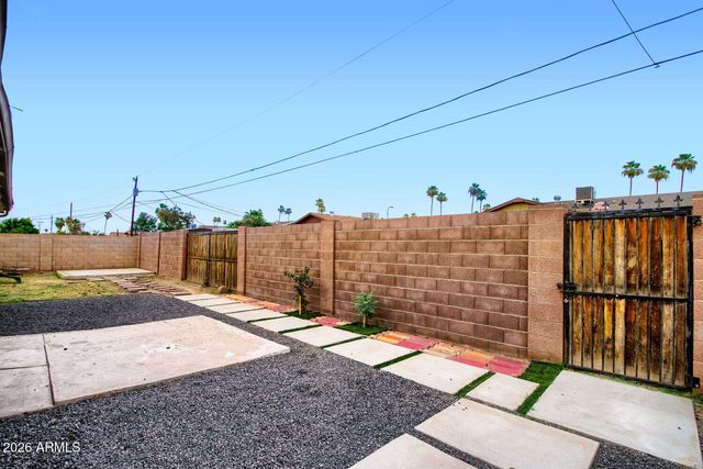 5047 N 39TH Drive, Phoenix, AZ 85019