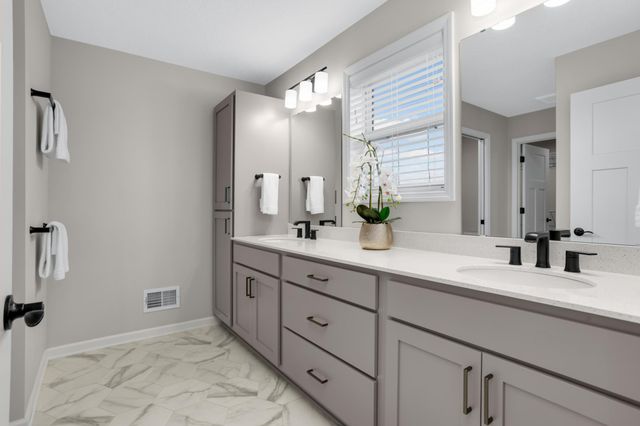 5952 Mayfair Road NE, Prior Lake, MN 55372