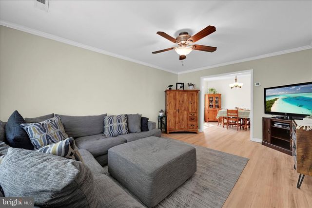 616 S OXFORD VALLEY RD, Fairless Hills, PA 19030