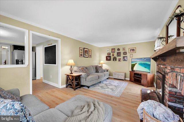 616 S OXFORD VALLEY RD, Fairless Hills, PA 19030
