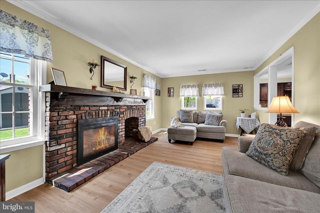 616 S OXFORD VALLEY RD, Fairless Hills, PA 19030