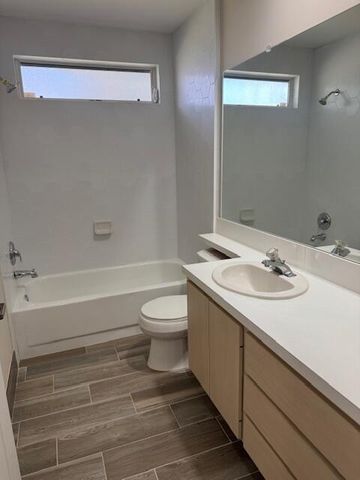 7901 Chapman Oak Court, Palm Beach Gardens, FL 33410