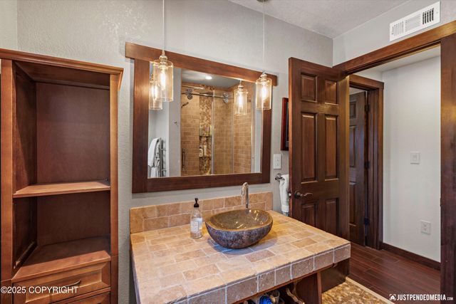 7801 E 130th Avenue, Anchorage, AK 99516