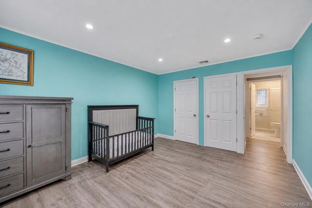 186 W 4th Street, Deer Park, NY 11729