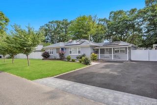 186 W 4th Street, Deer Park, NY 11729