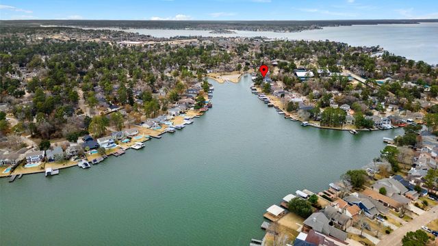 3203 Poe Drive, Montgomery, TX 77356