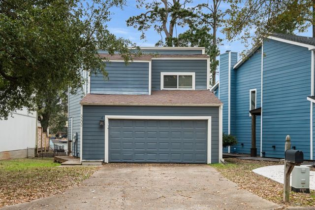 3203 Poe Drive, Montgomery, TX 77356