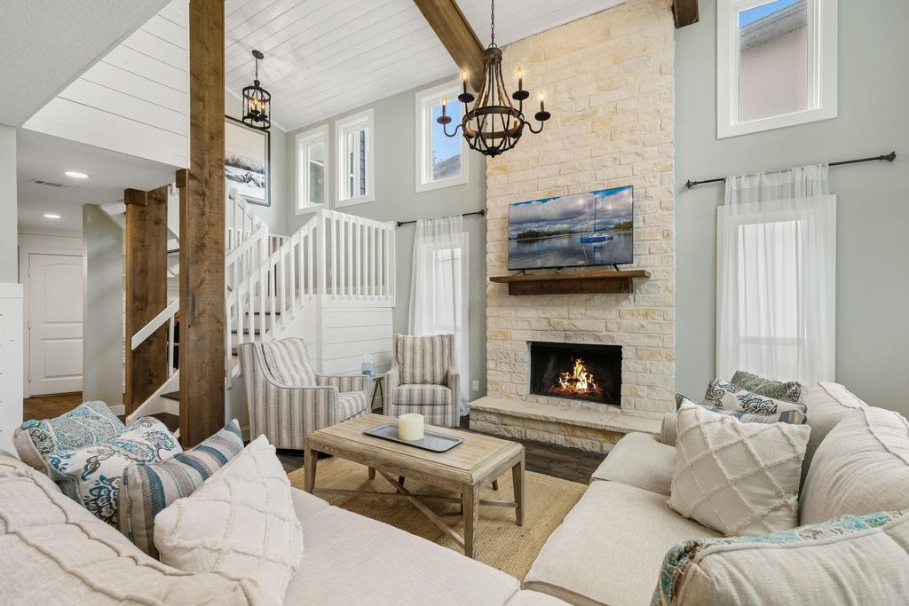 3203 Poe Drive, Montgomery, TX 77356