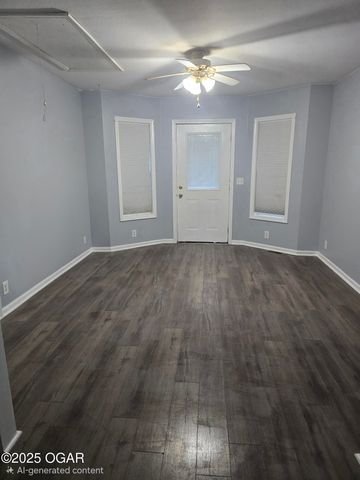 6060 Oak Road, Carthage, MO 64836