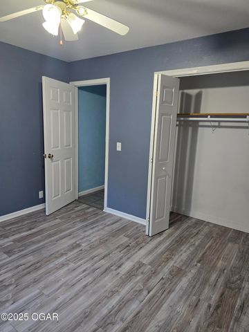 6060 Oak Road, Carthage, MO 64836