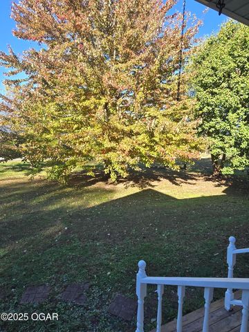 6060 Oak Road, Carthage, MO 64836