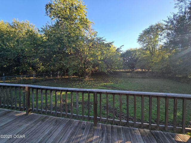 6060 Oak Road, Carthage, MO 64836