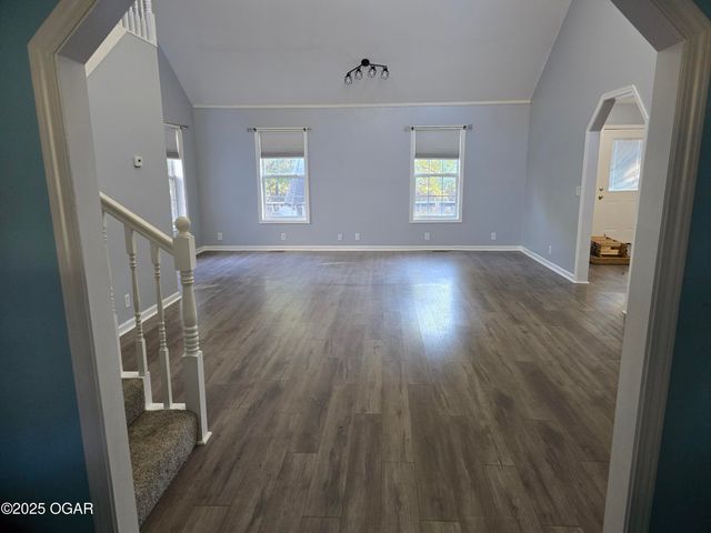 6060 Oak Road, Carthage, MO 64836