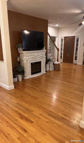 85 Hampton Road, Waterbury, CT 06708