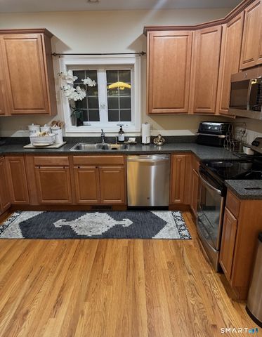 85 Hampton Road, Waterbury, CT 06708