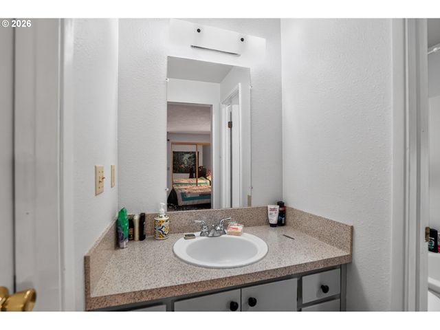 14125 Sw DAPHNE St, Beaverton, OR 97008
