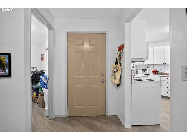 14125 Sw DAPHNE St, Beaverton, OR 97008