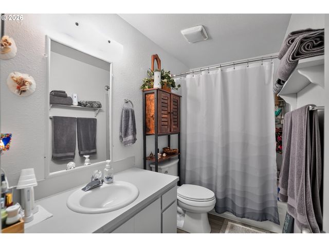 14125 Sw DAPHNE St, Beaverton, OR 97008