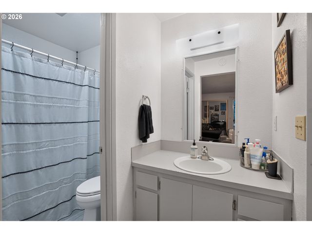 14125 Sw DAPHNE St, Beaverton, OR 97008