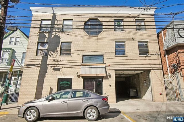 416 68th Street 11, Guttenberg, NJ 07093
