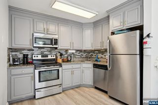 416 68th Street 11, Guttenberg, NJ 07093