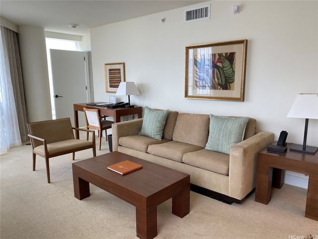 223 Saratoga Road 2122, Honolulu, HI 96815