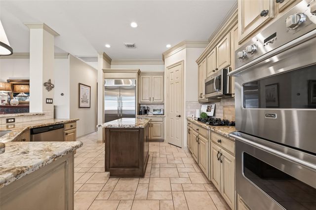 35 Hannahs Way Court, Sugar Land, TX 77479