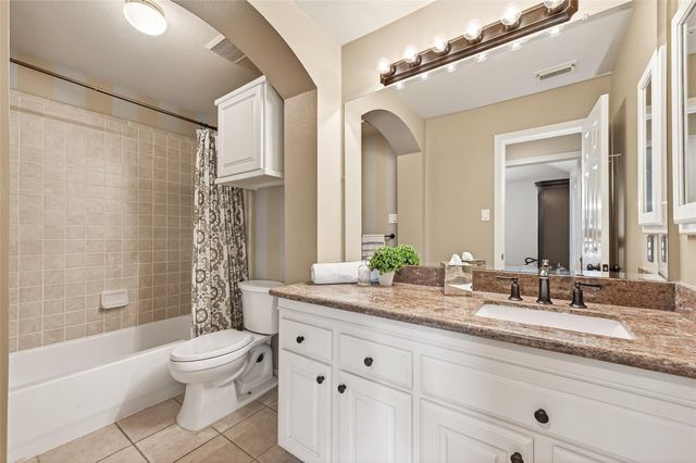 35 Hannahs Way Court, Sugar Land, TX 77479