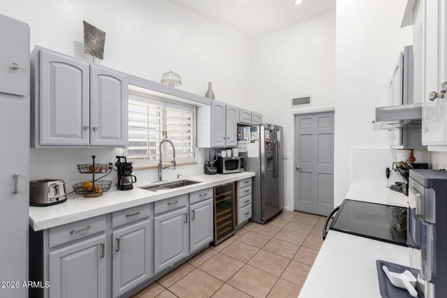 4807 W JULIE Drive, Glendale, AZ 85308