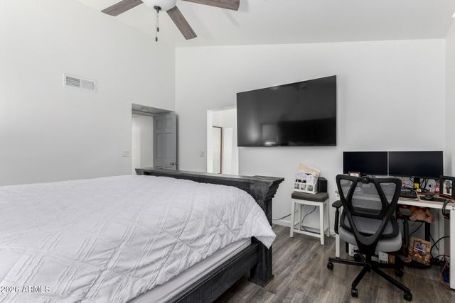 4807 W JULIE Drive, Glendale, AZ 85308