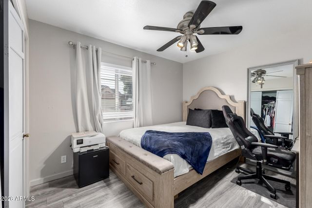 4807 W JULIE Drive, Glendale, AZ 85308