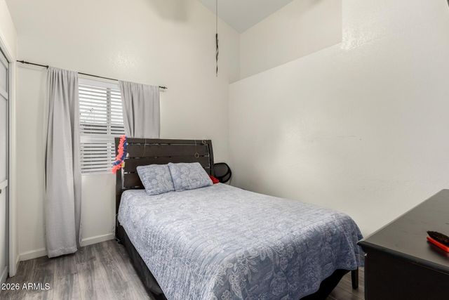 4807 W JULIE Drive, Glendale, AZ 85308