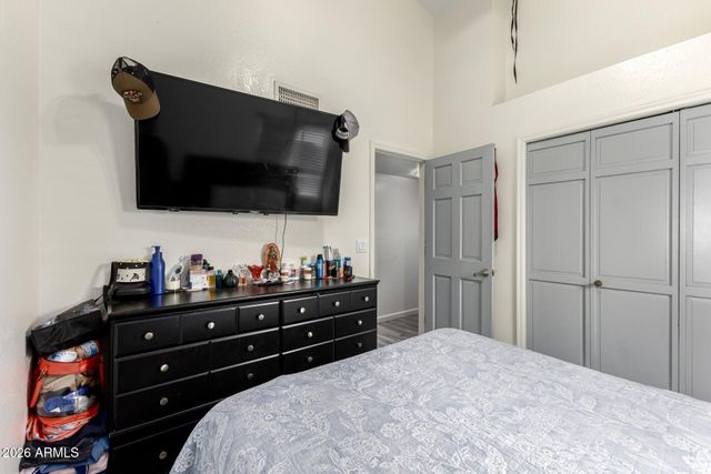 4807 W JULIE Drive, Glendale, AZ 85308