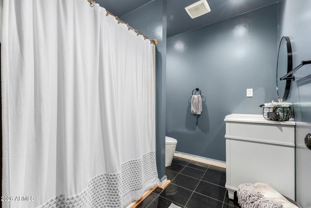 4807 W JULIE Drive, Glendale, AZ 85308