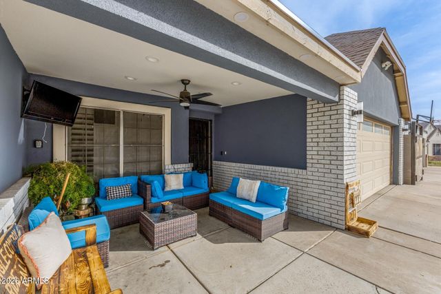 4807 W JULIE Drive, Glendale, AZ 85308