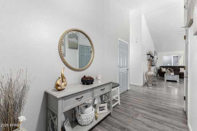 4807 W JULIE Drive, Glendale, AZ 85308