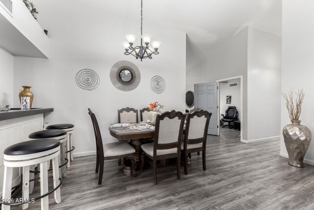 4807 W JULIE Drive, Glendale, AZ 85308