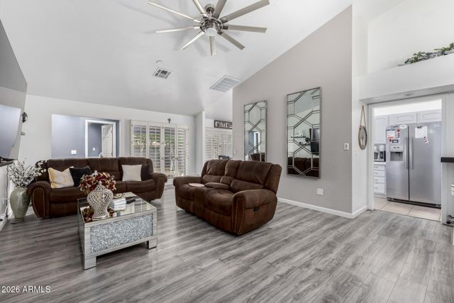 4807 W JULIE Drive, Glendale, AZ 85308