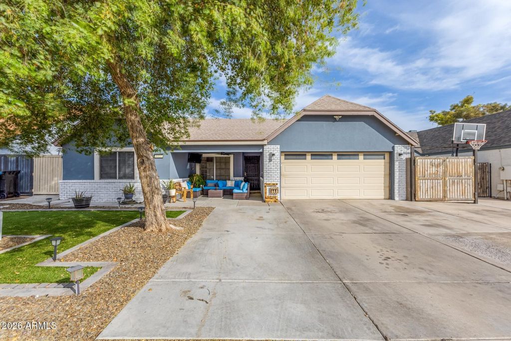 4807 W JULIE Drive, Glendale, AZ 85308