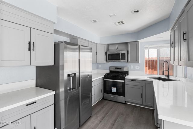 37666 Scomar Street, Palmdale, CA 93550