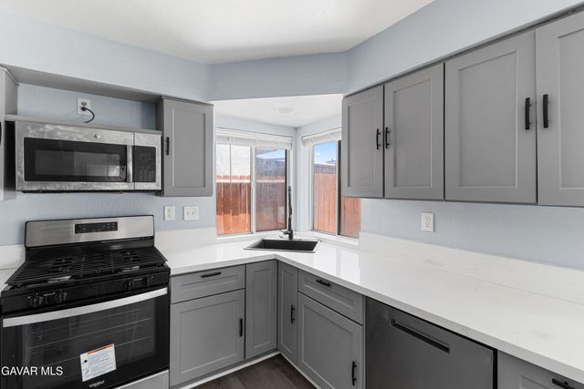37666 Scomar Street, Palmdale, CA 93550