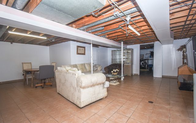 2605 W Vermont Avenue, Waukegan, IL 60087