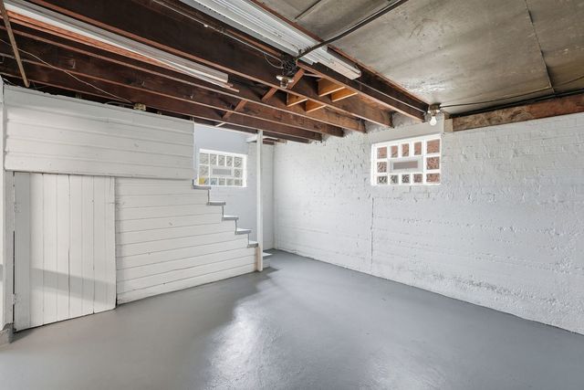 10619 S Avenue C, Chicago, IL 60617