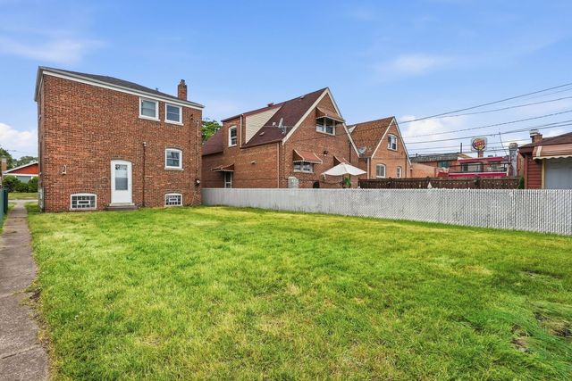 10619 S Avenue C, Chicago, IL 60617