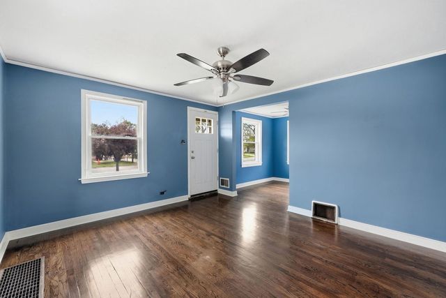 10619 S Avenue C, Chicago, IL 60617