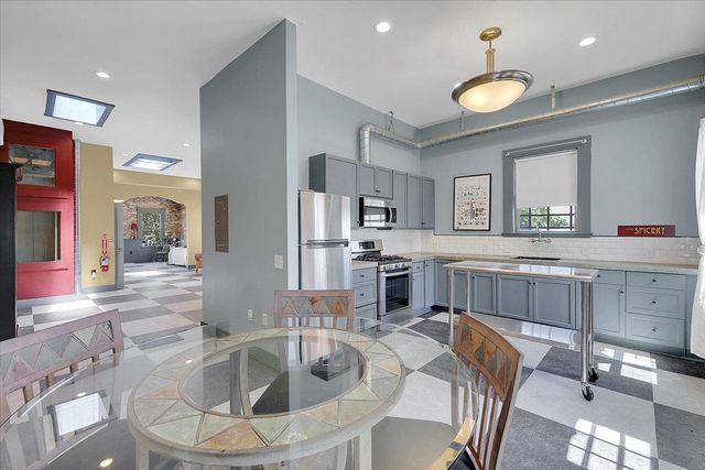 228 1st St, Marysville, CA 95901